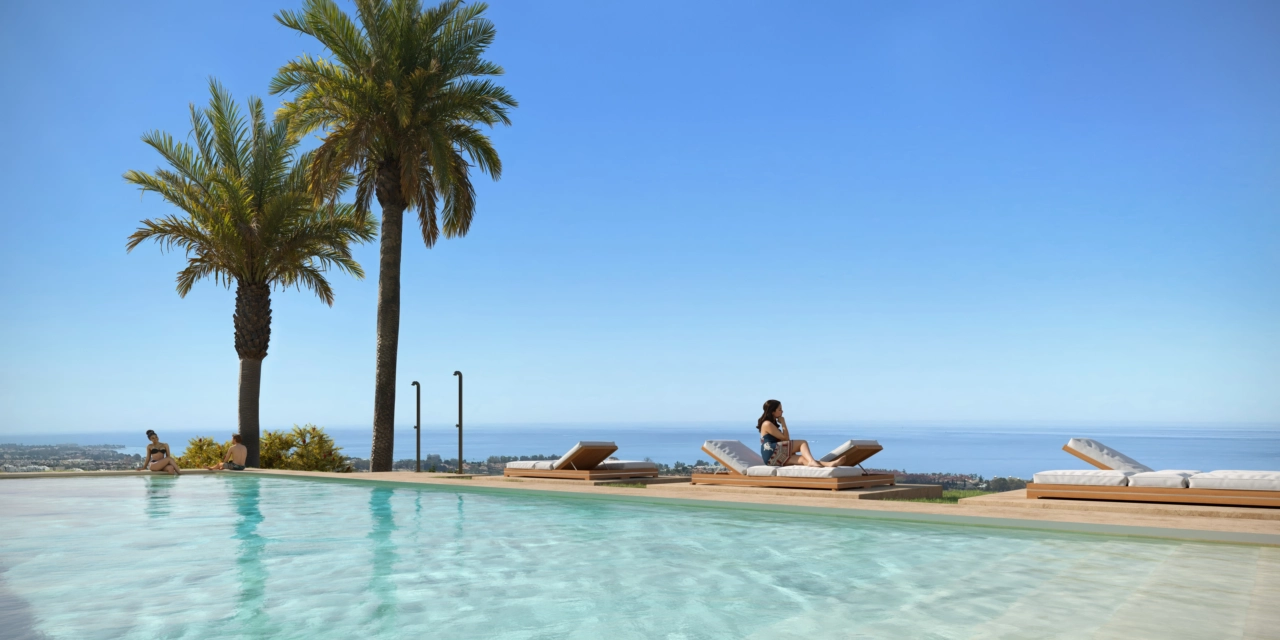 Njut av den sydspanska solen från infinitypoolen med utsikt över havet.