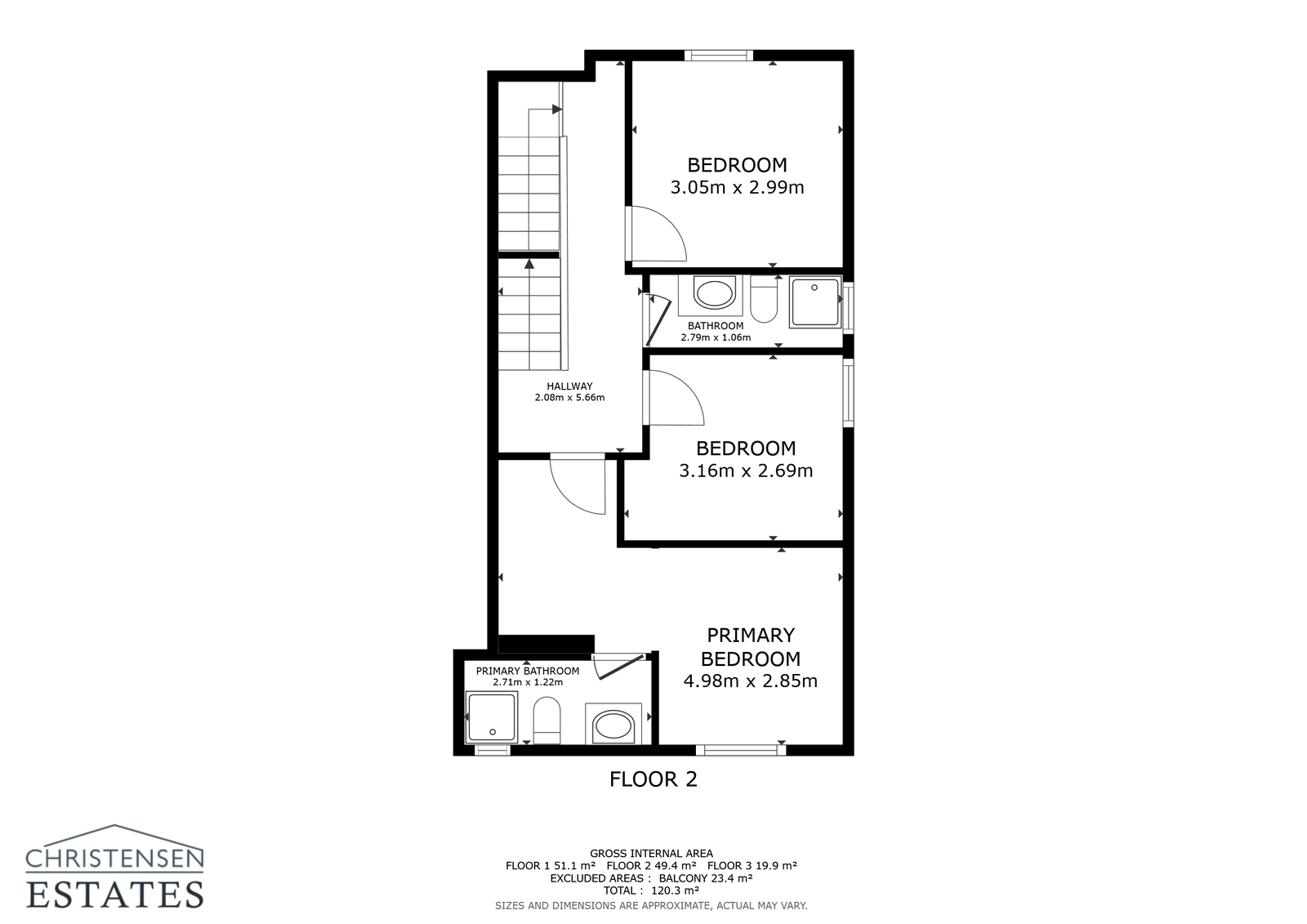 Den första våningen är tillägnad vila, med tre välutrustade sovrum, inklusive master-sviten med eget badrum.
