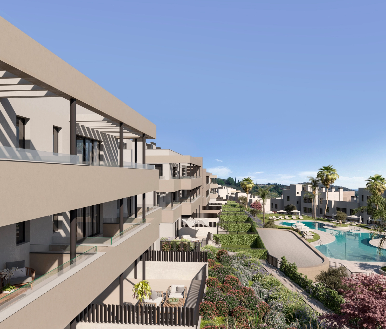 Bostadsområdets vackra terrasserade design säkerställer avskildhet och utmärkt utsikt över de gemensamma utrymmena.