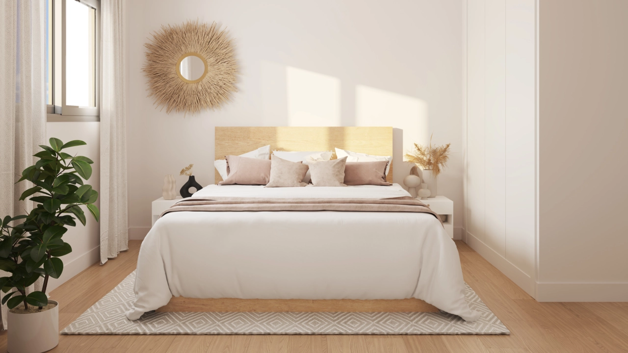 Det stora sovrummet erbjuder en lugn fristad, designad med komfort och elegans i åtanke.