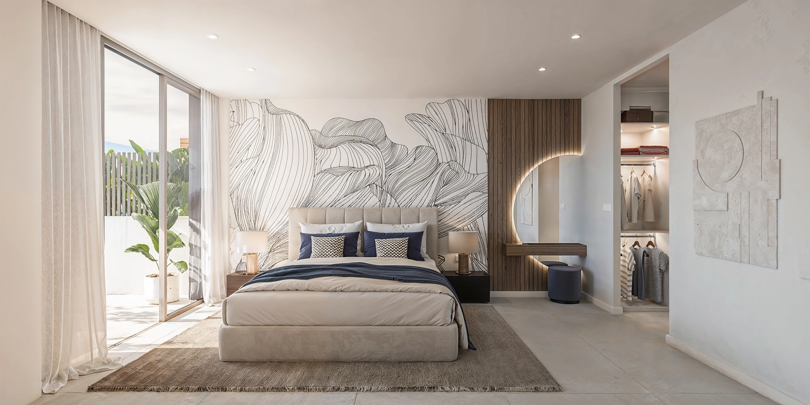 Det eleganta sovrummet erbjuder en privat tillflyktsort med direkt tillgång till utomhusmiljön och en walk-in closet.