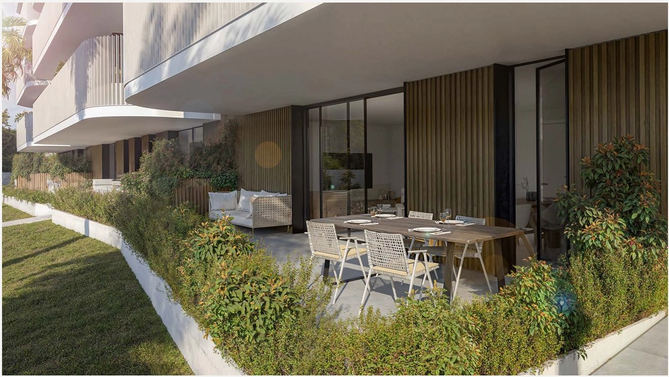 Lägenheter på bottenvåningen har generösa terrasser och privata trädgårdar, perfekta för att njuta av klimatet på Costa del Sol.