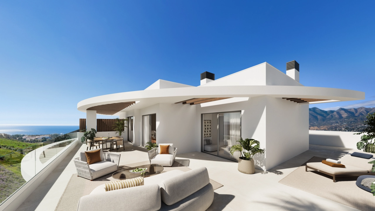 Föreställ dig att koppla av på din rymliga privata terrass med otrolig utsikt över Medelhavet.