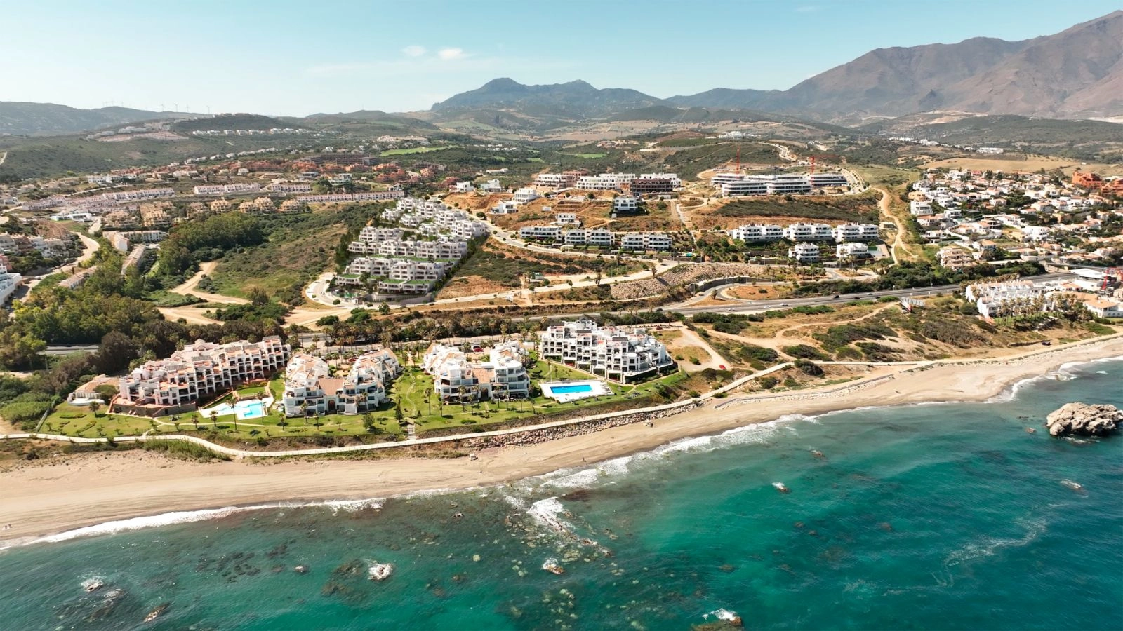 En oöverträffad plats på Costa del Sol, bara några ögonblick från de vackra medelhavsstränderna.