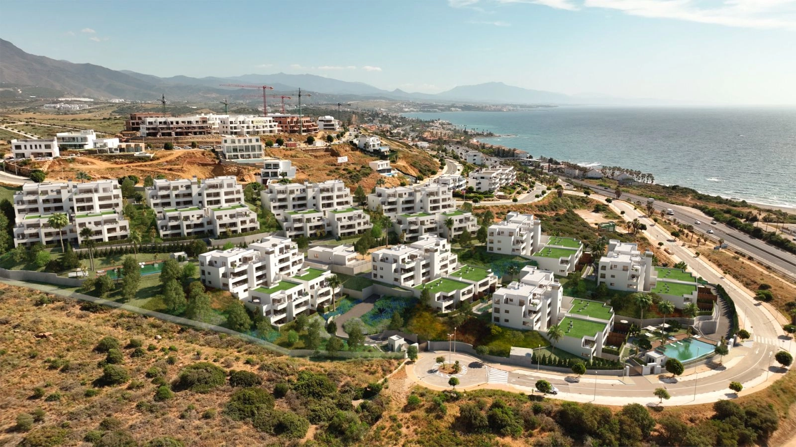 Upptäck en privilegierad miljö mellan bergen och havet, som erbjuder en exceptionell livsstil på Costa del Sol.