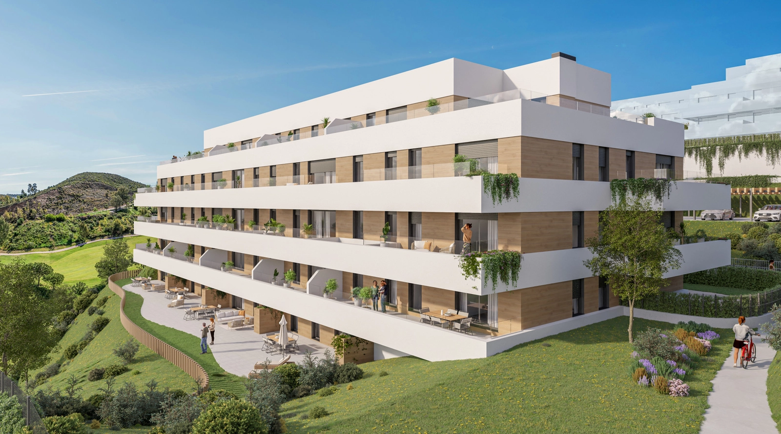 Residensens moderna arkitektur, med utsikt över golfbanans frodiga gröna landskap.