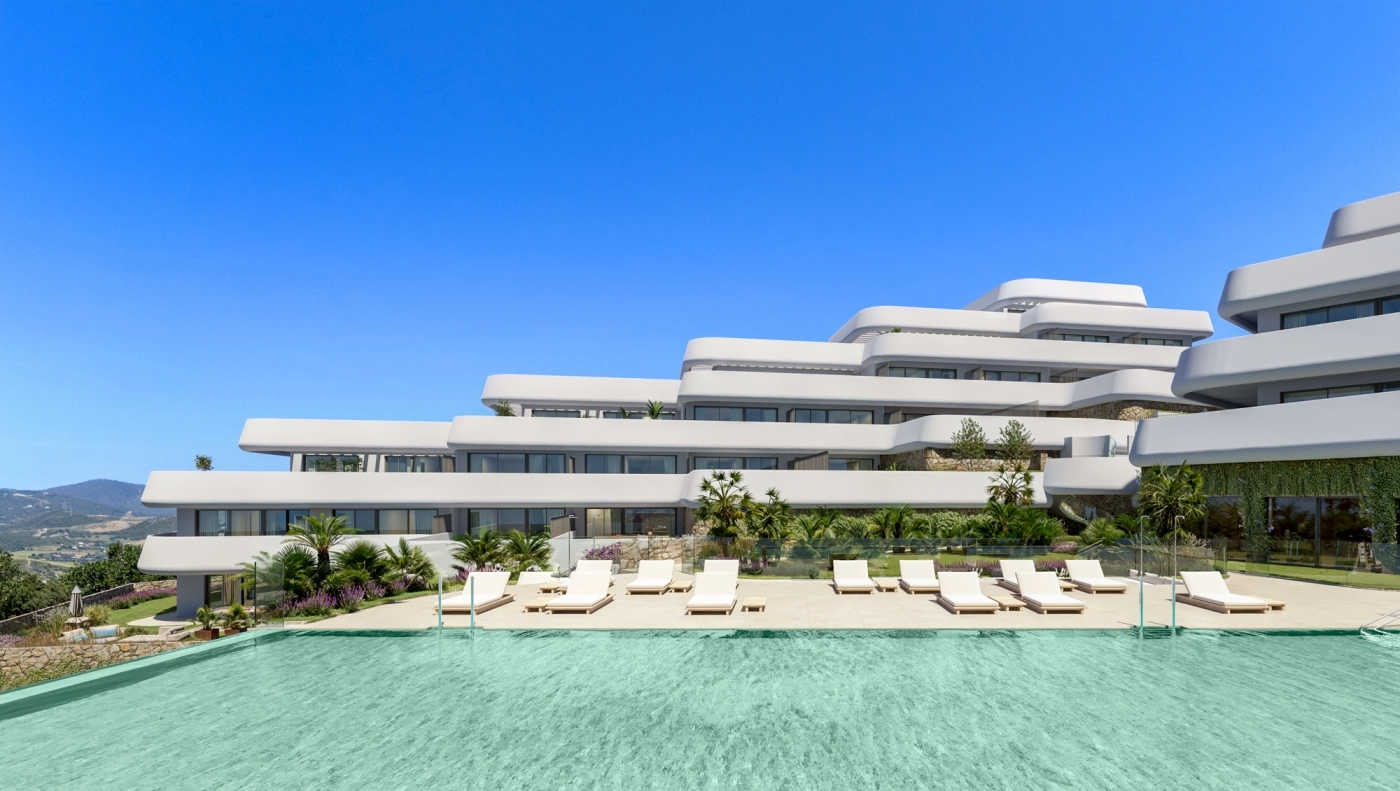 Den gemensamma infinitypoolen är en fridfull oas med utsikt över det vackra Casares-landskapet.